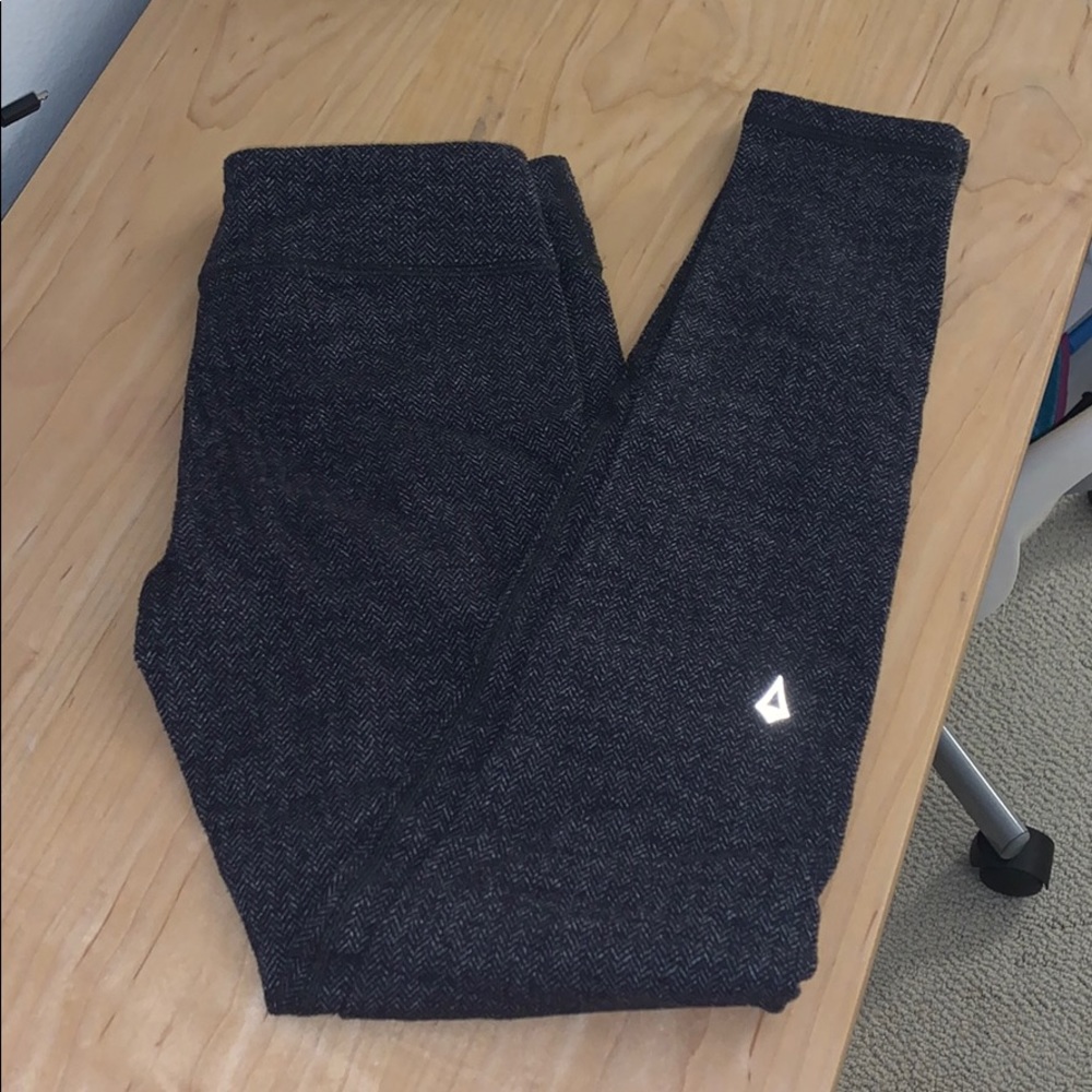 Black and gray ivivva pants